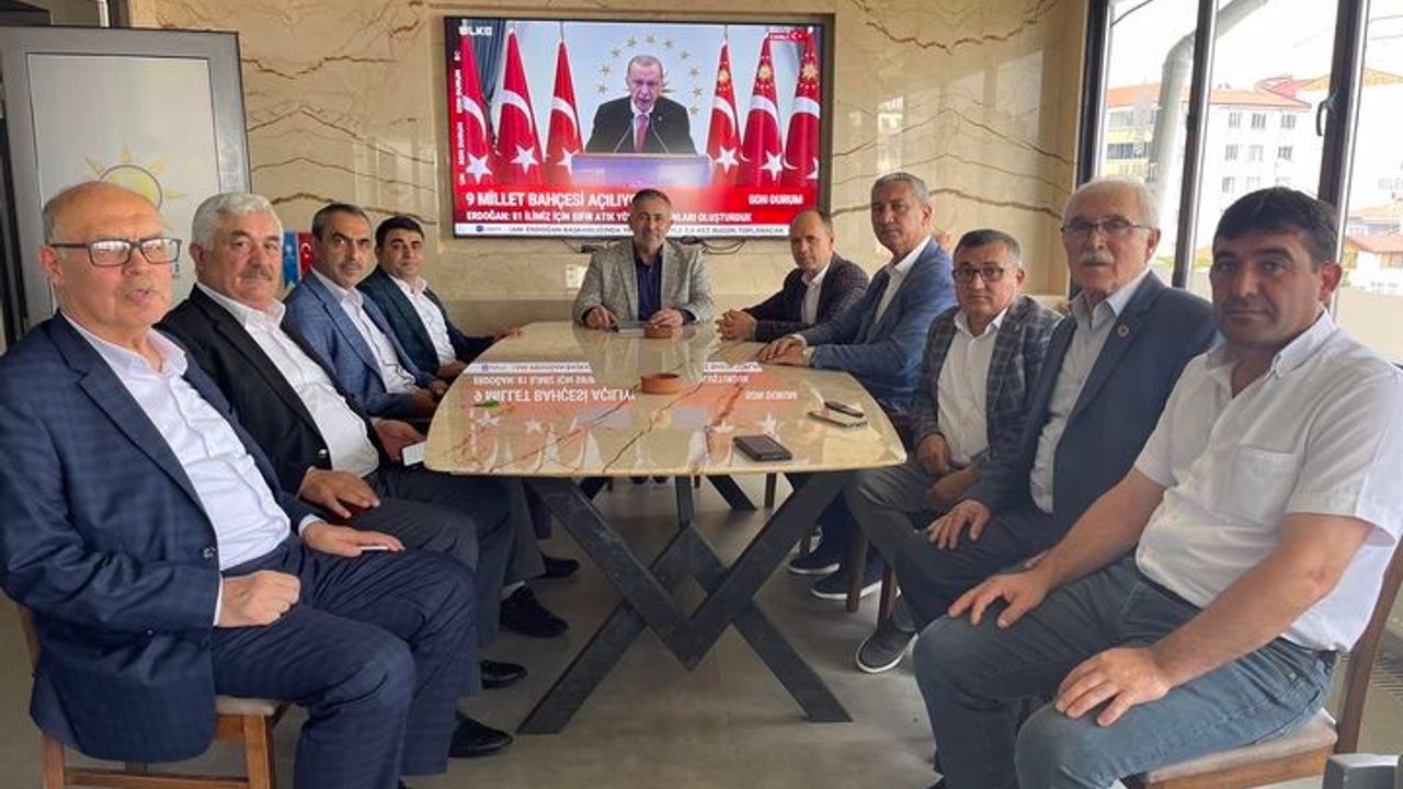 AK Parti İl Başkanı Yıldırım, İl Genel Meclis üyeleriyle bir araya geldi