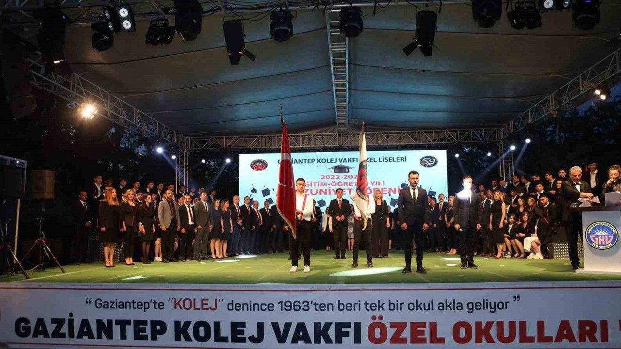 Gaziantep Kolej Vakfı’nda mezuniyet heyecanı